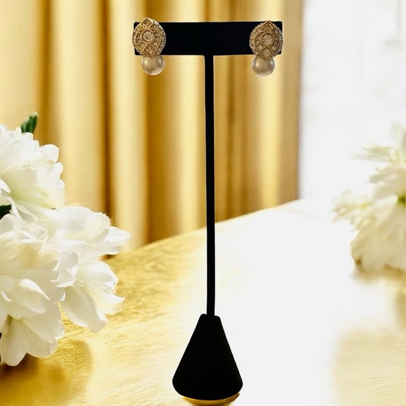 Swarovski Pearl Drop Earrings – Glamorous Statement - Picture 3 of 4